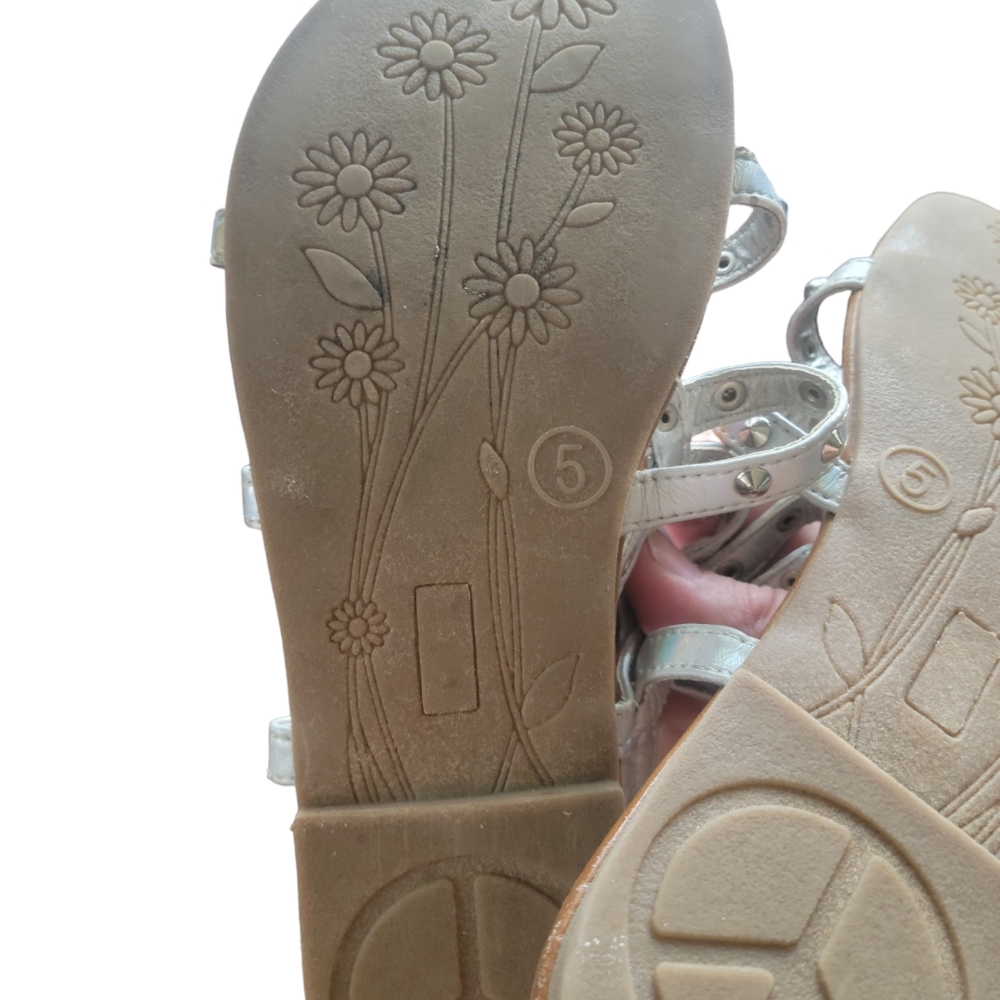 Cherokee Sandals - Picture 3 of 3